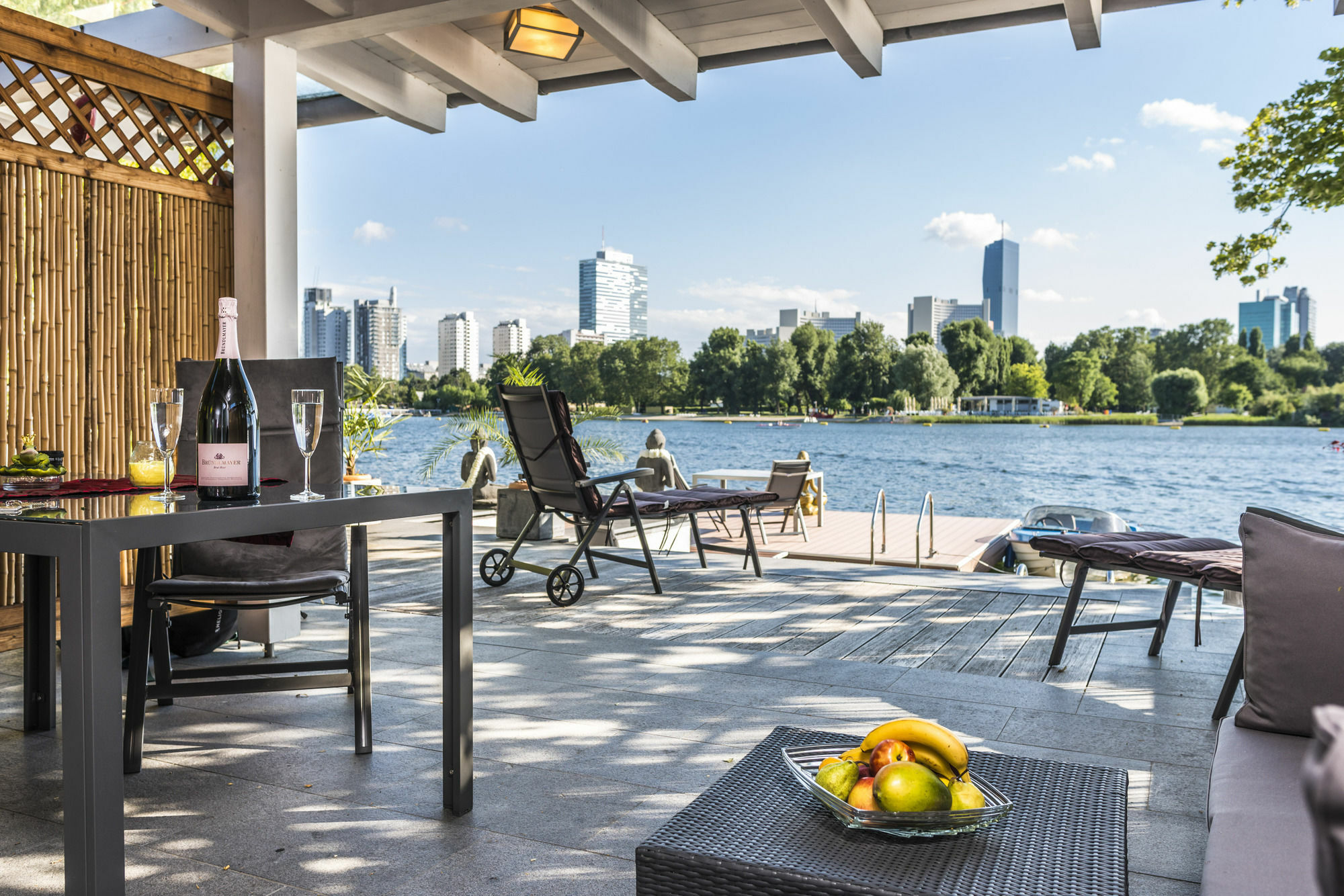 Ajo - Alte Donau Waterfront - Self-check-in Apartment