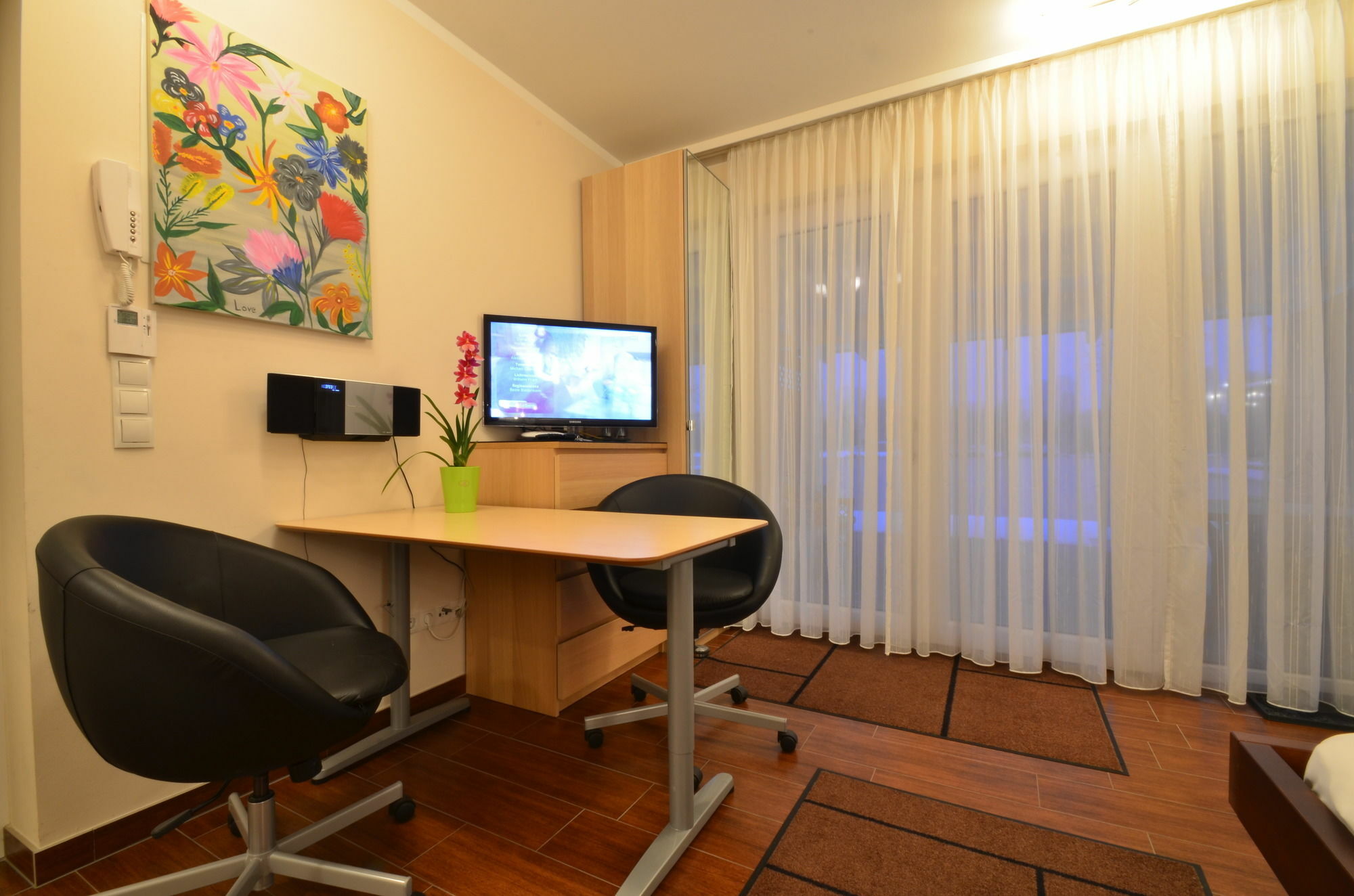 Apartment Ajo - Alte Donau Waterfront - Self-check-in